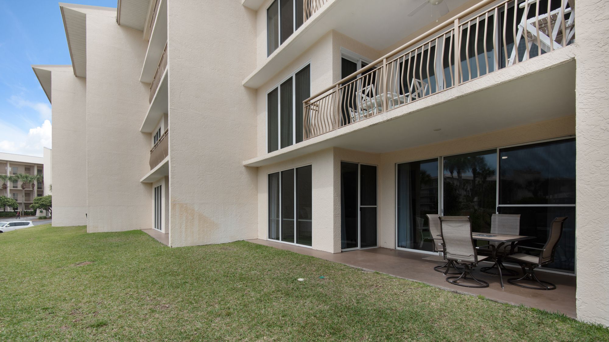 High Pointe 132 Patio