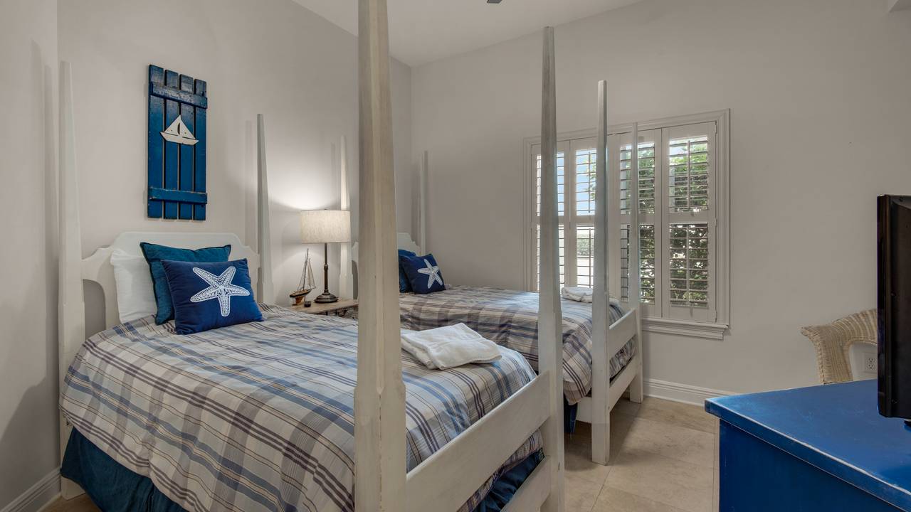 Legacy 101 2 Twins Bedroom Legacy 101 2 Twins Bedroom