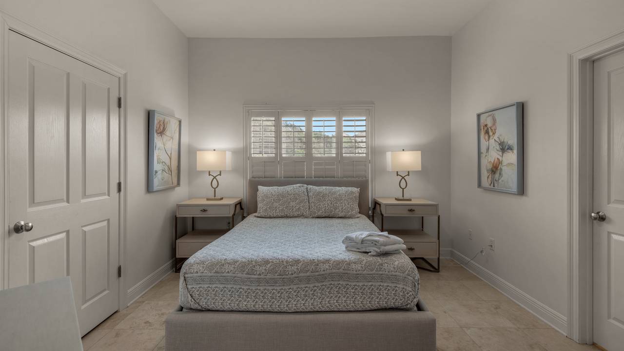 Legacy 101 Queen Bedroom Legacy 101 Queen Bedroom