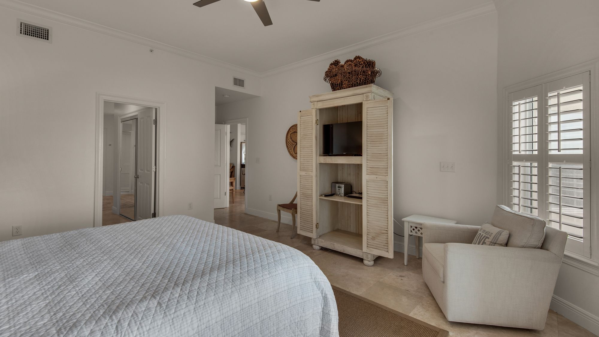 Legacy 101 King Master Bedroom