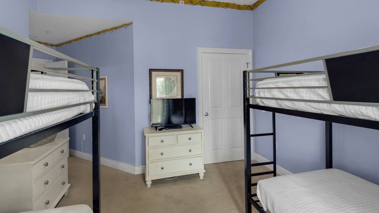 Legacy 204 Bunkroom Legacy 204 Bunkroom