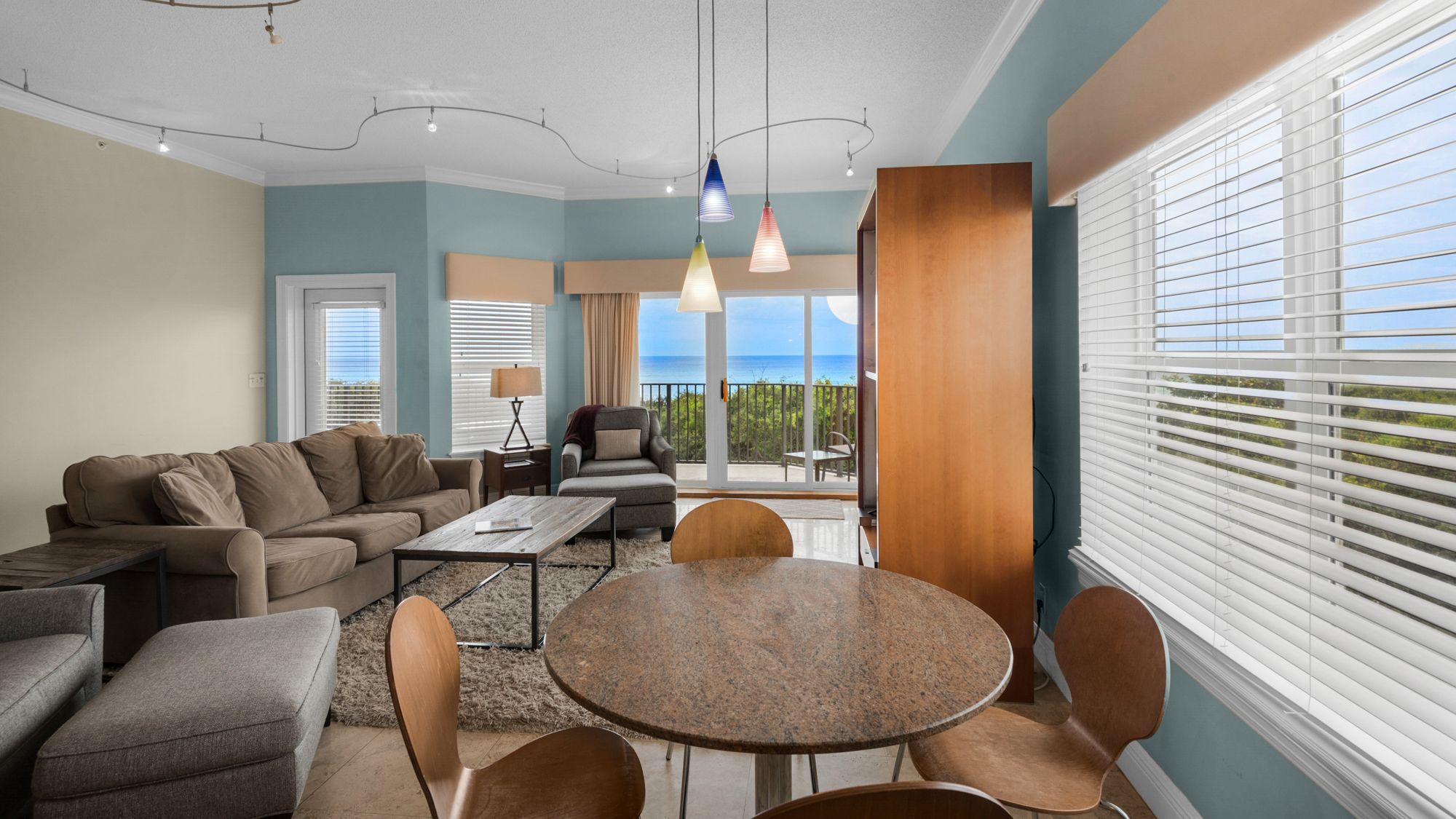 Legacy 204 Dining Area