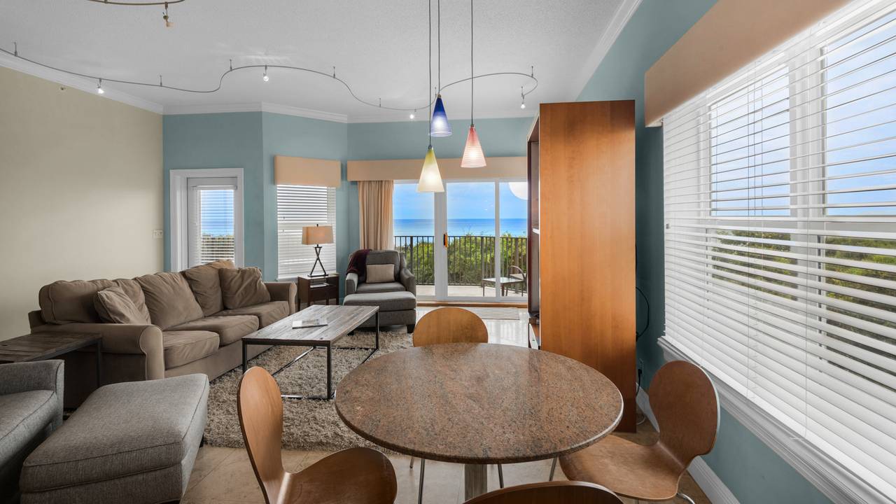 Legacy 204 Dining Area Legacy 204 Dining Area