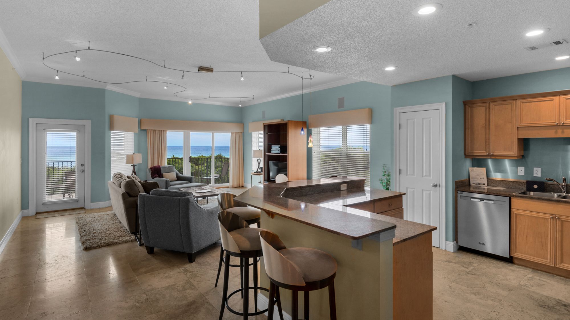 Legacy 204 Main Area