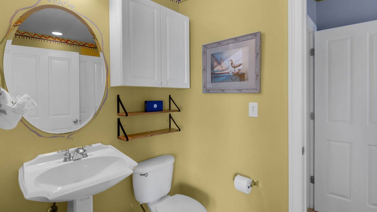 Legacy 204 Shared Hallway Bathroom Legacy 204 Shared Hallway Bathroom