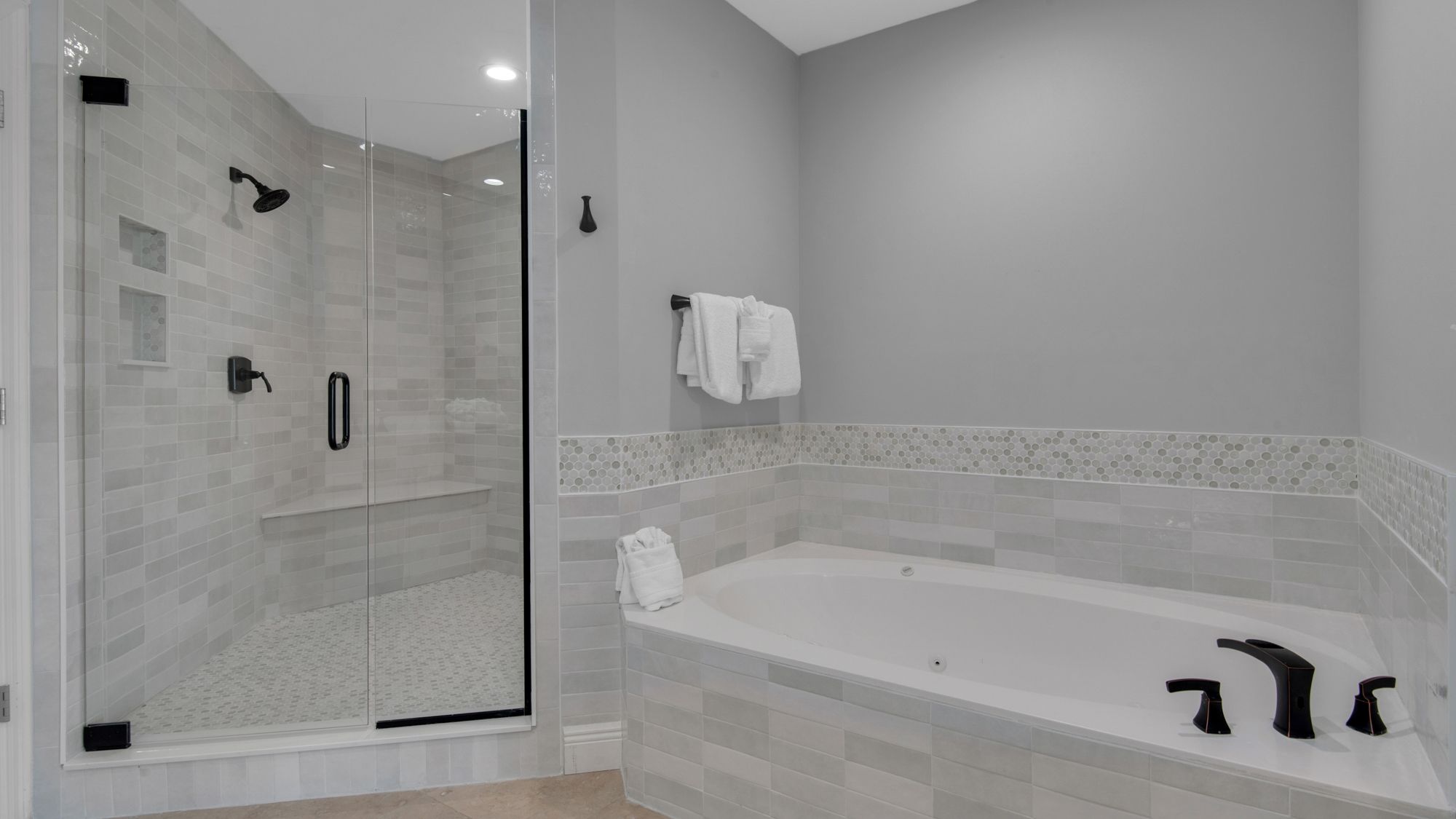 Legacy 403 Master Bathroom
