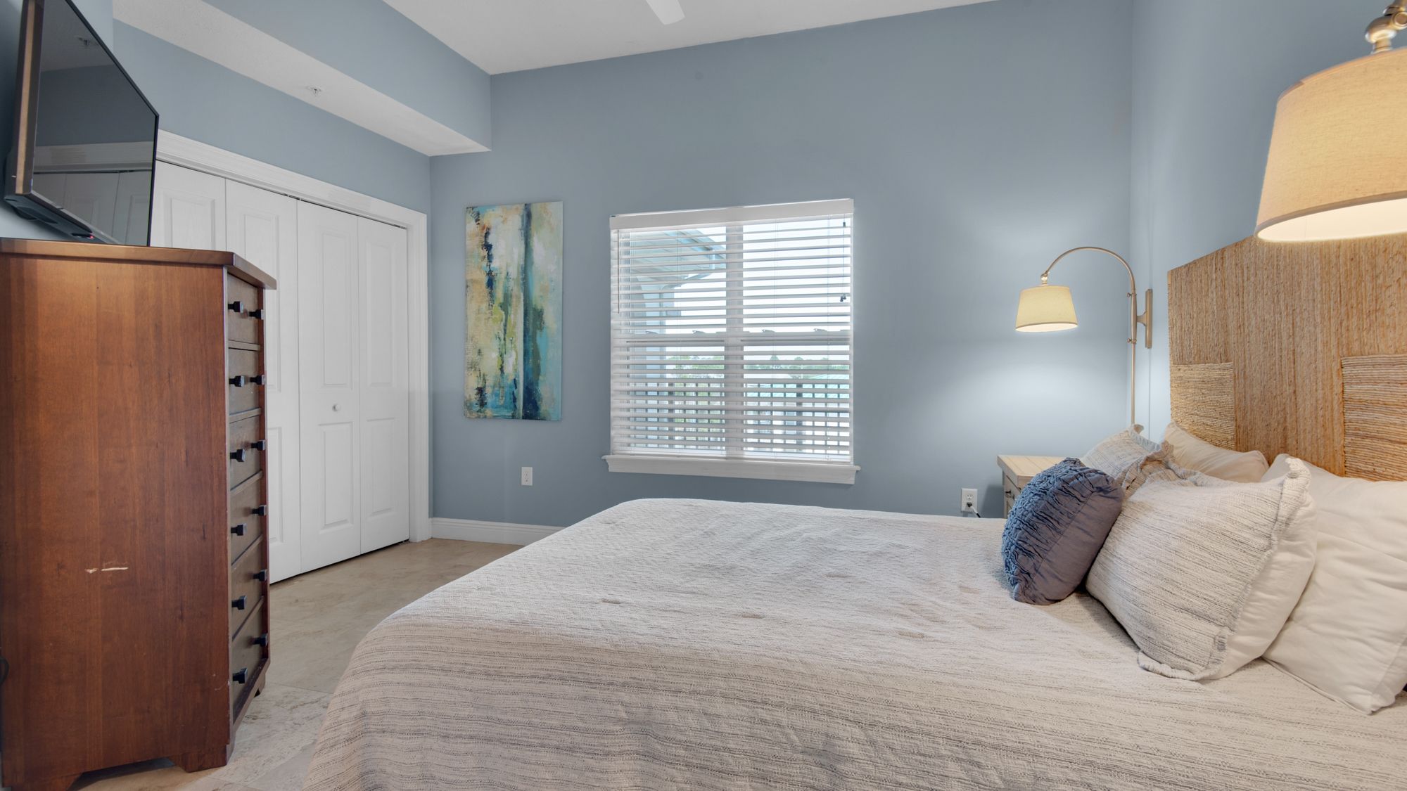 Legacy 403 Queen Bedroom