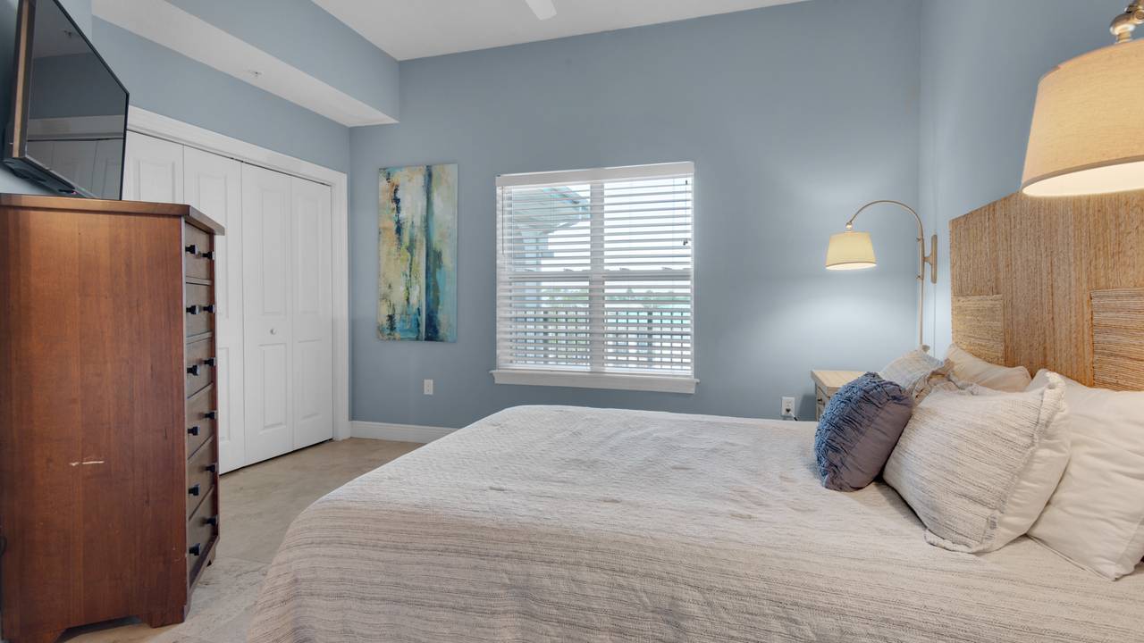 Legacy 403 Queen Bedroom Legacy 403 Queen Bedroom