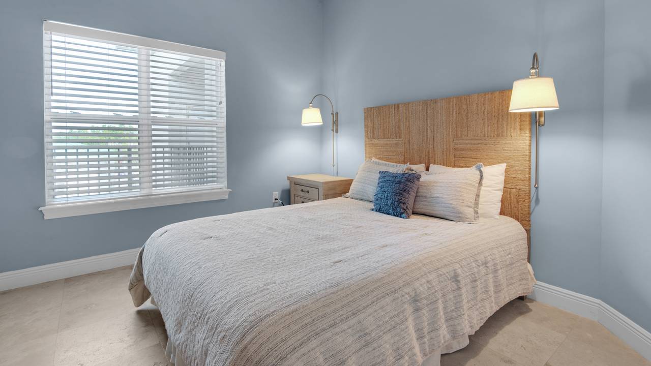 Legacy 403 Queen Bedroom Legacy 403 Queen Bedroom