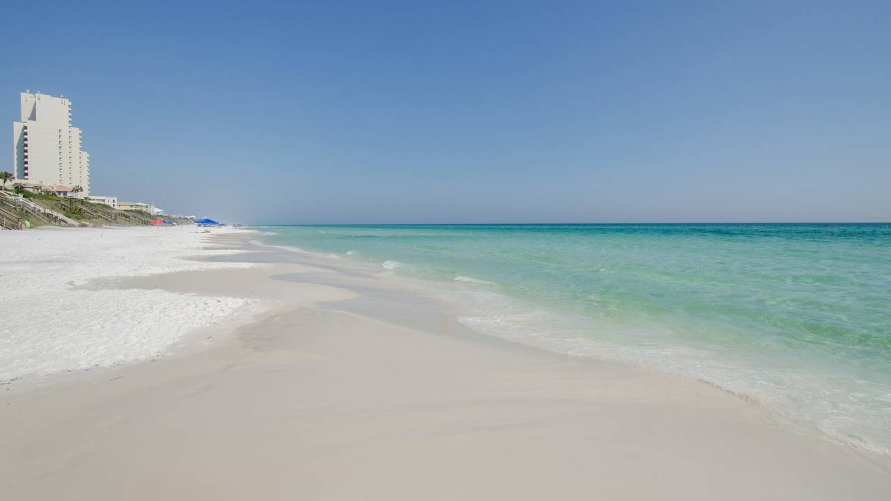 Legacy Amenities and Grounds Legacy Amenities and Grounds