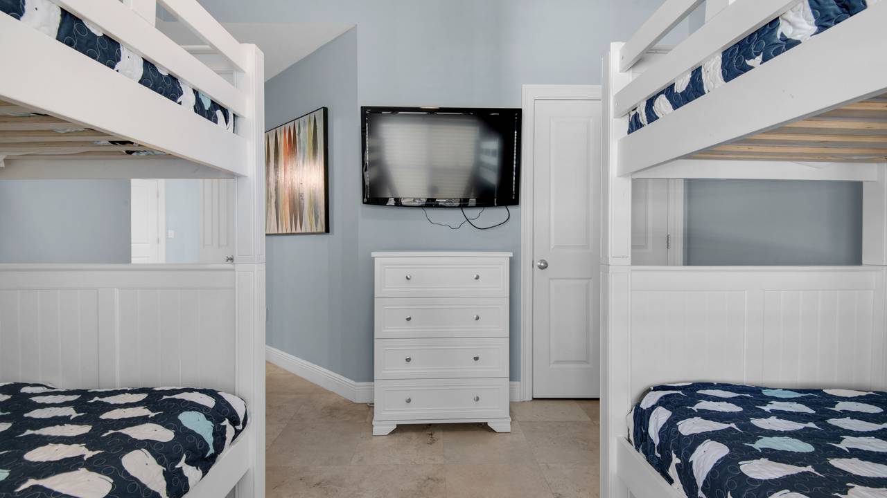 Legacy 403 Bunkroom with 2 Twin-Over-Twin Bunks Legacy 403 Bunkroom with 2 Twin-Over-Twin Bunks