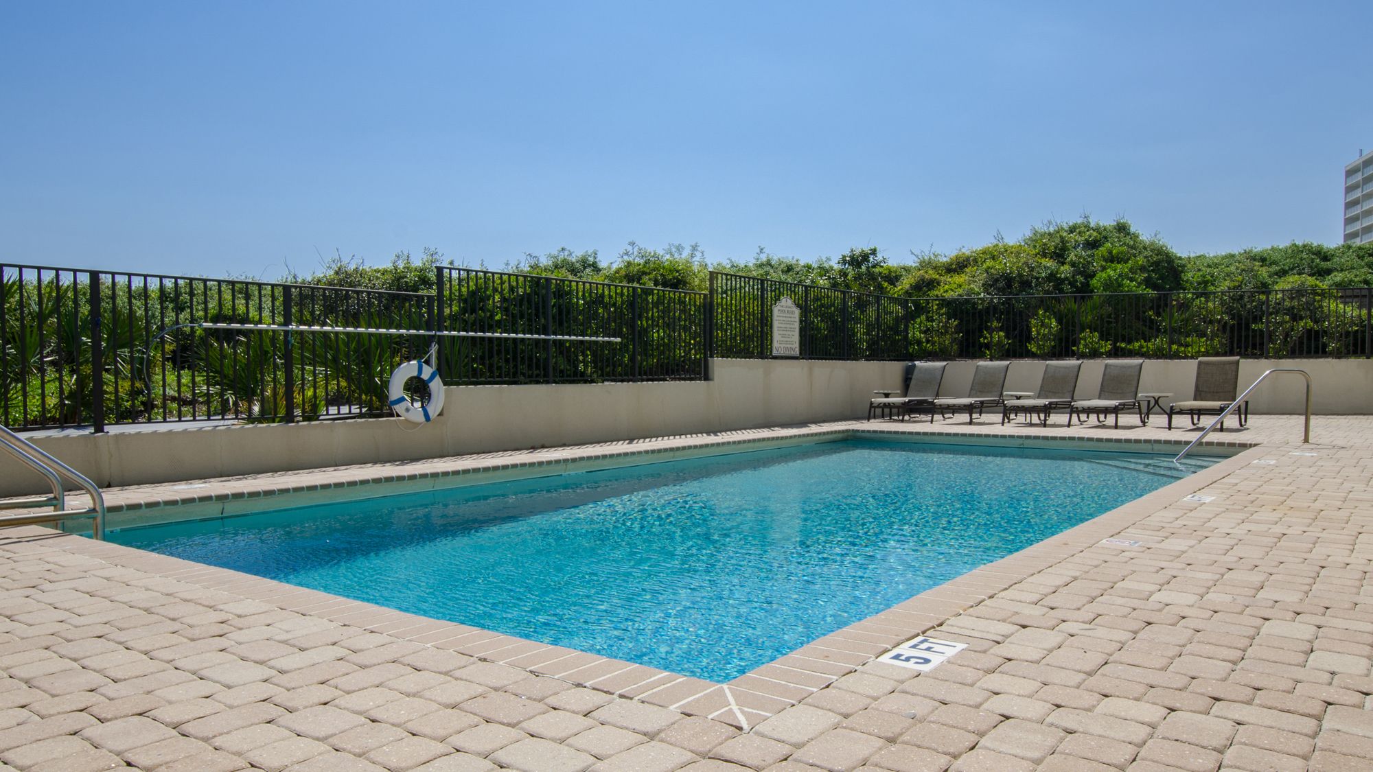 Legacy Amenities and Grounds