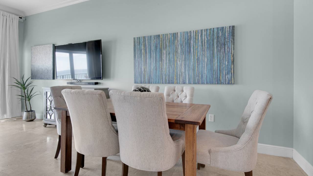 Legacy 403 Dining Area Legacy 403 Dining Area