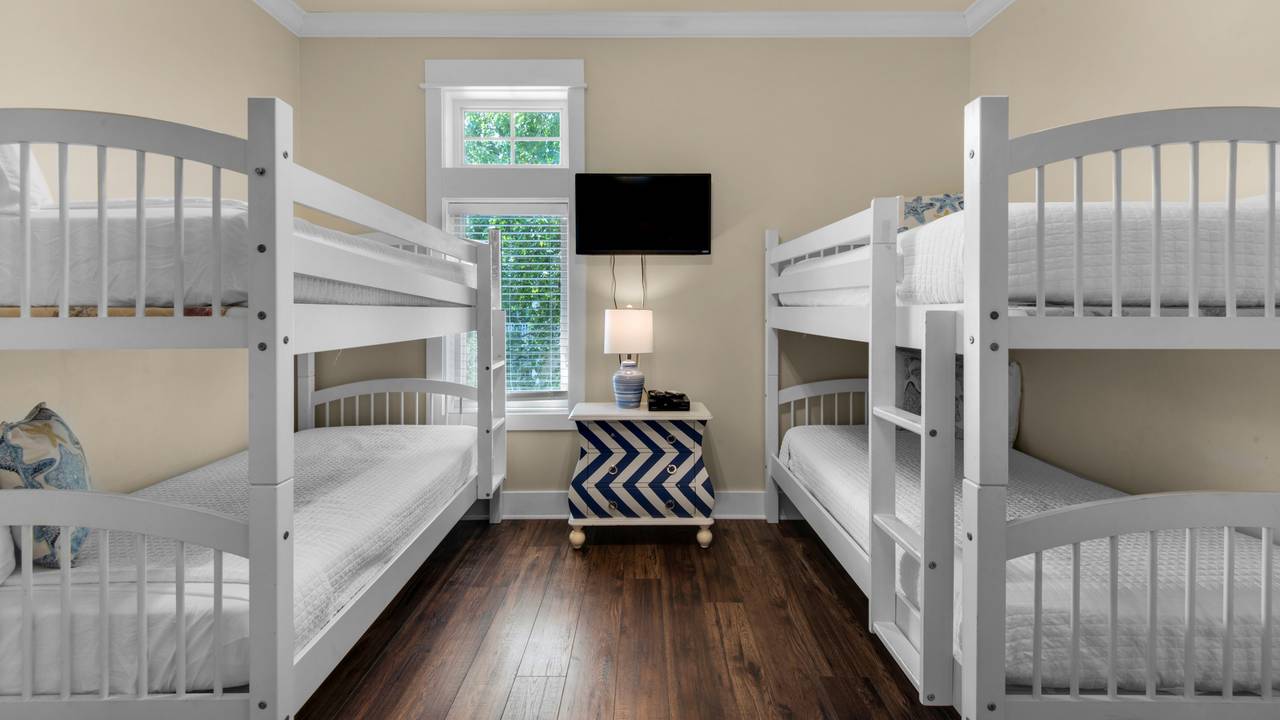 Mermaids Rest Bunk Room Mermaids Rest Bunk Room