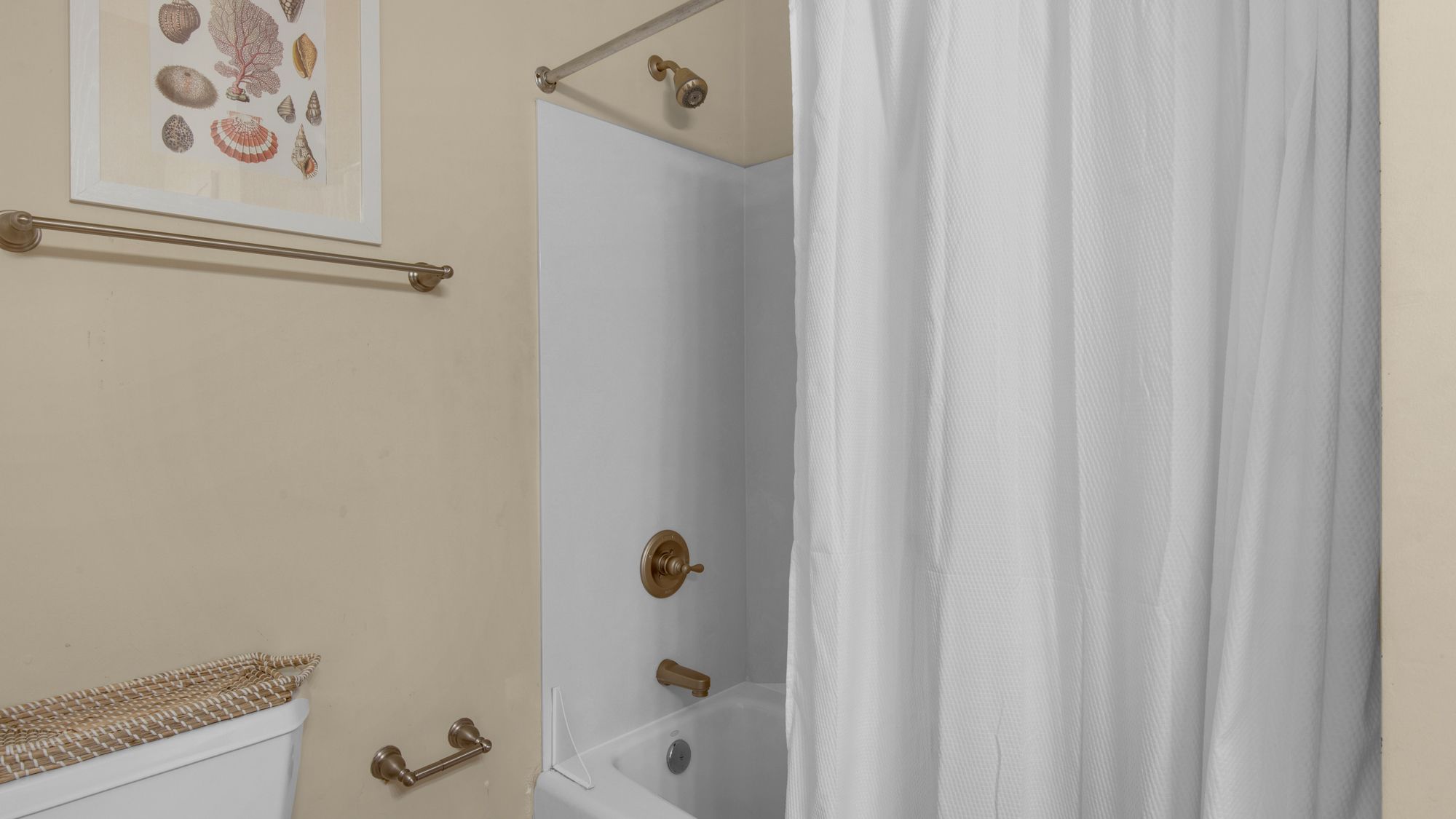 Mermaids Rest Bathroom