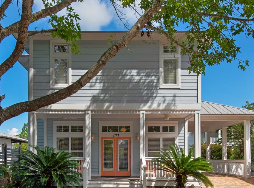 Mermaids' Rest Front of House View