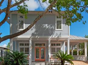 Mermaids' Rest Front of House View Mermaids' Rest Front of House View