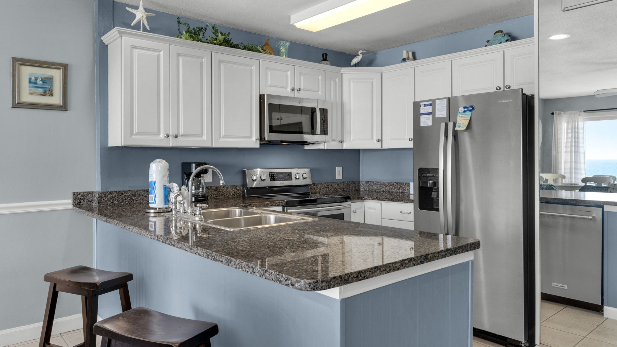 Mistral 6 Kitchen Area