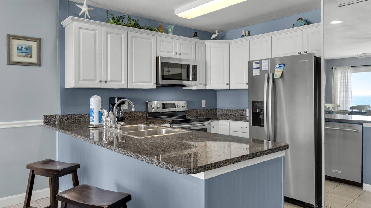 Mistral 6 Kitchen Area Mistral 6 Kitchen Area