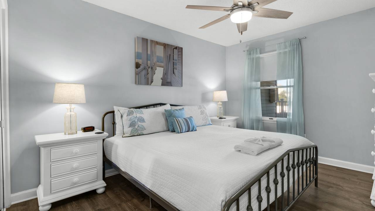 Mistral 6 Bedroom Mistral 6 Bedroom