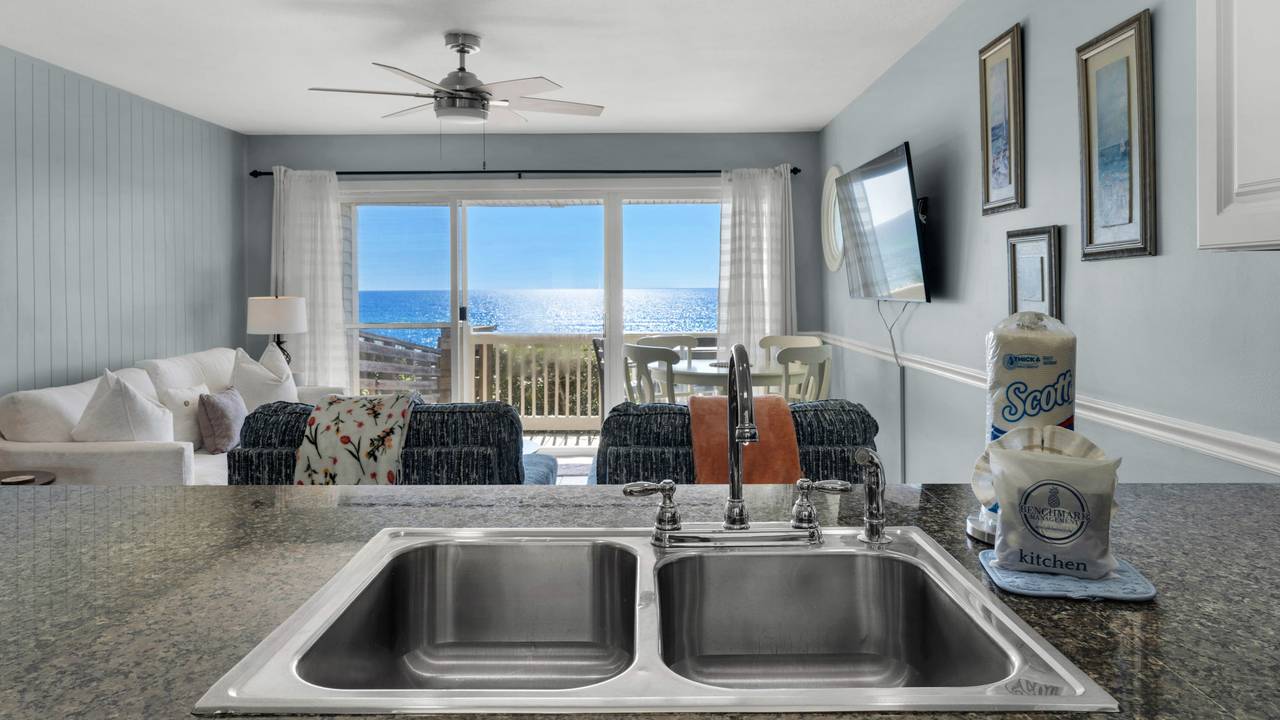 Mistral 6 Kitchen Area Mistral 6 Kitchen Area