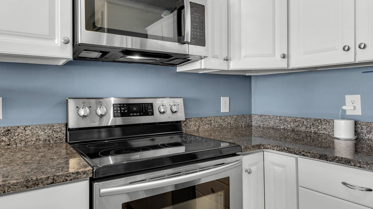 Mistral 6 Kitchen Area Mistral 6 Kitchen Area