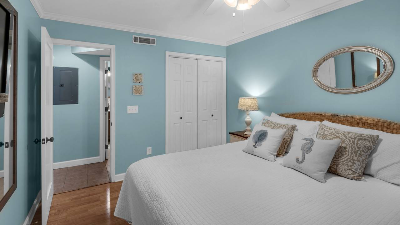 Mistral 10 Mistral 10