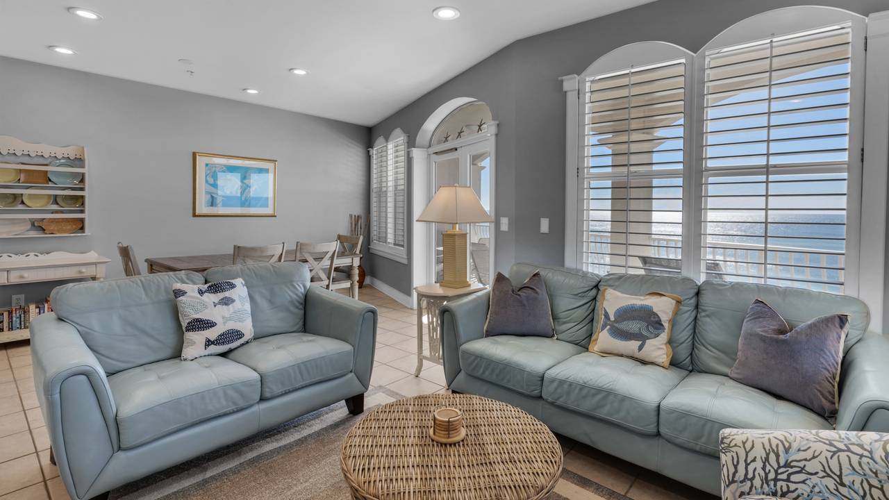 Monterey A302 Living Area Monterey A302 Living Area