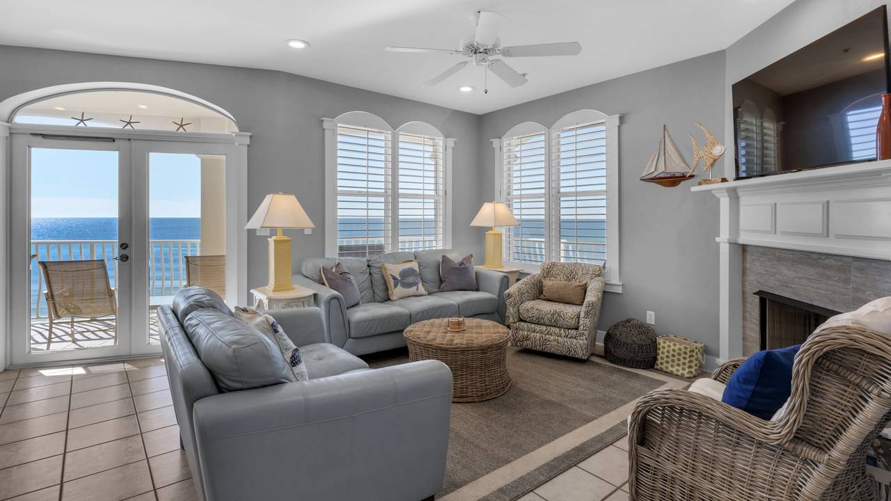 Monterey A302 Living Area Monterey A302 Living Area