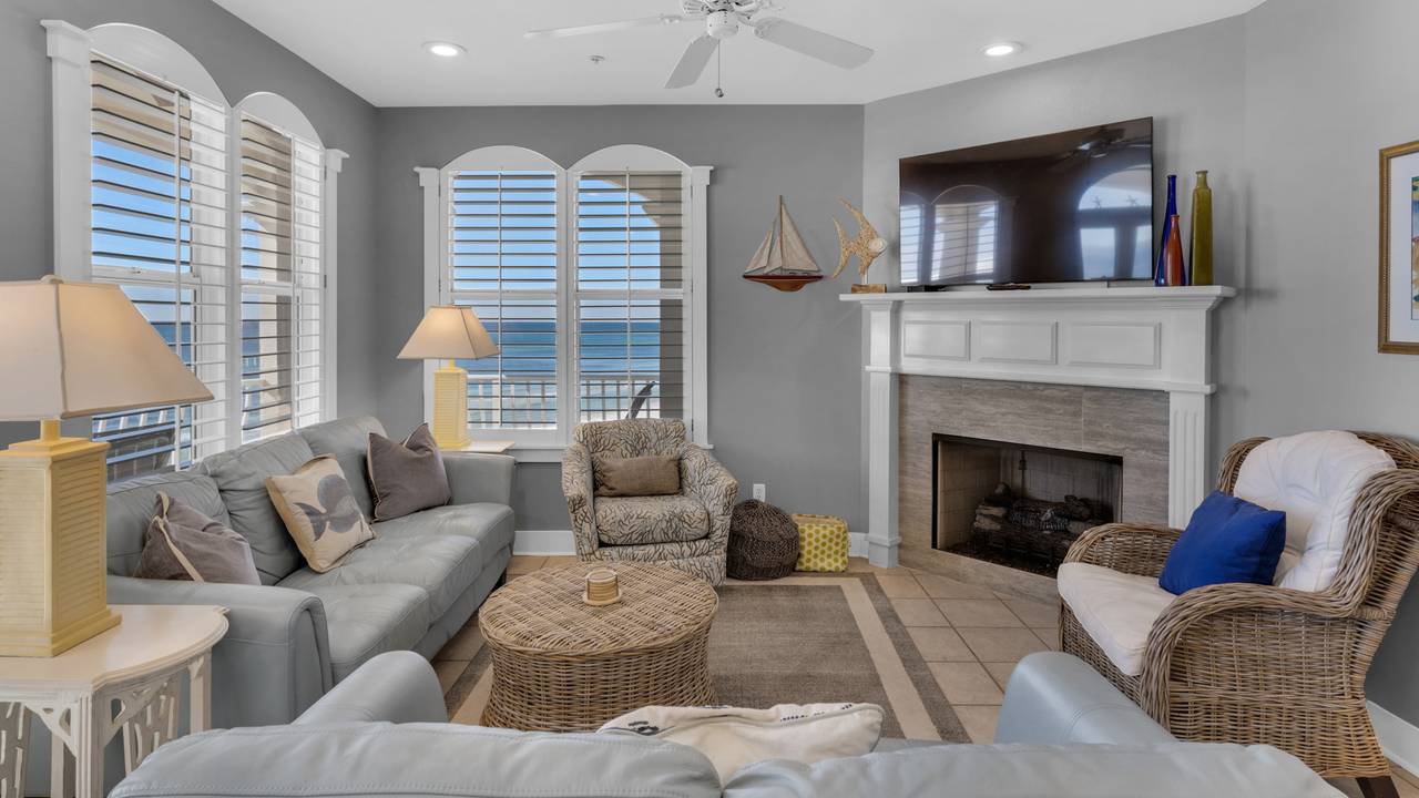 Monterey A302 Living Area Monterey A302 Living Area