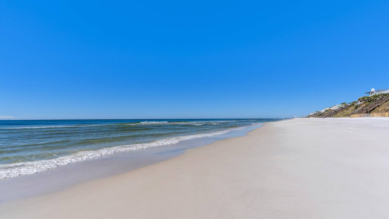 MTRB202 Beach View MTRB202 Beach View