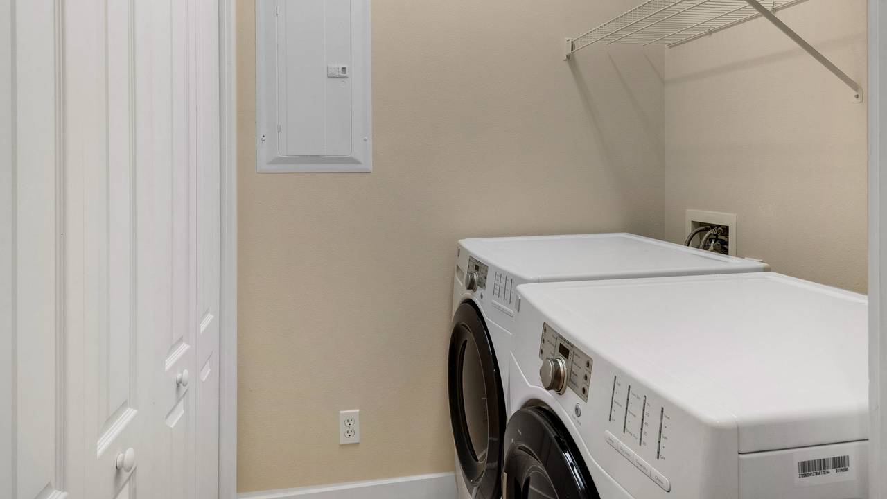 Monterey B302 Monterey B302