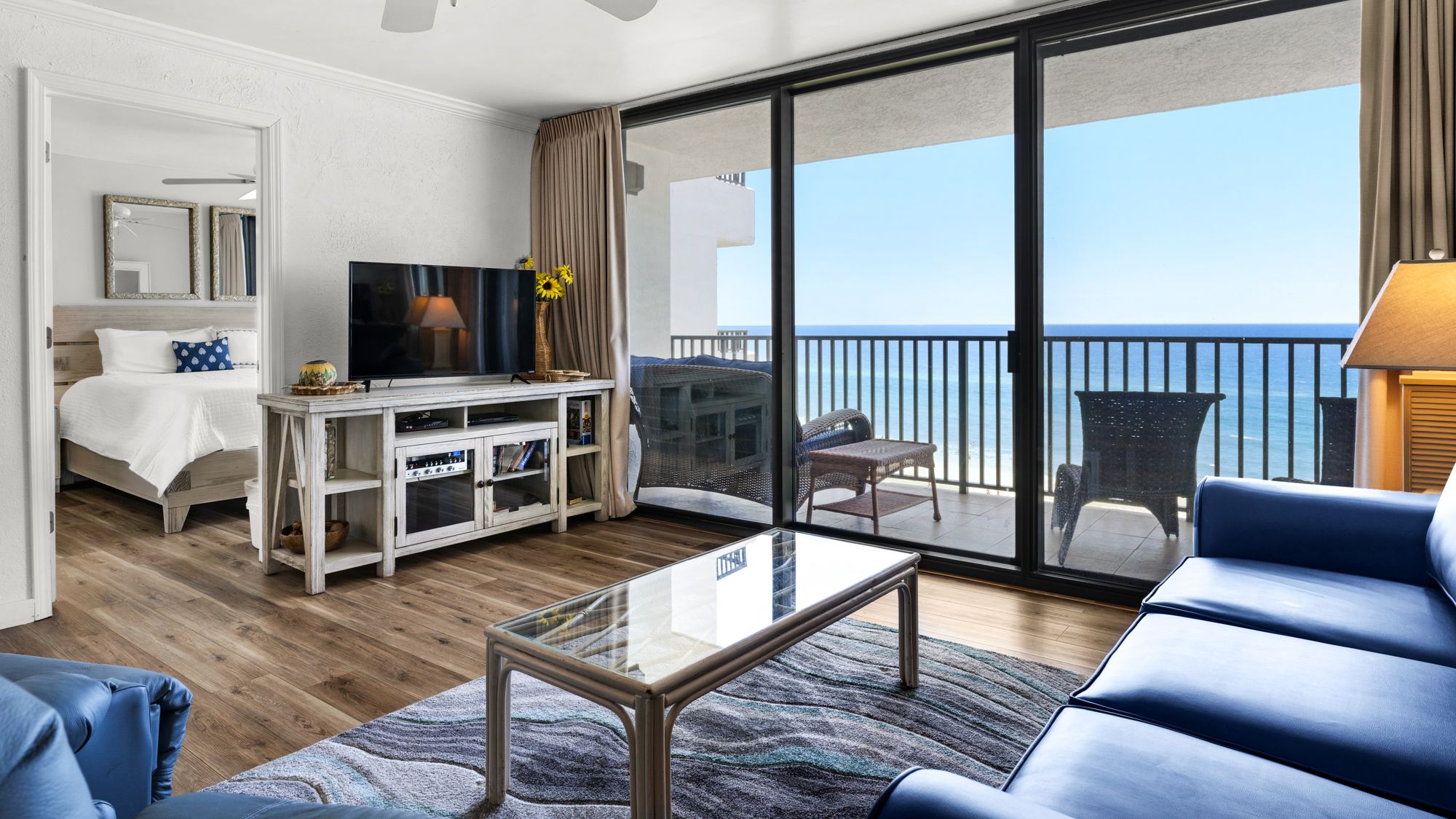 One Seagrove Place 607 Living Area