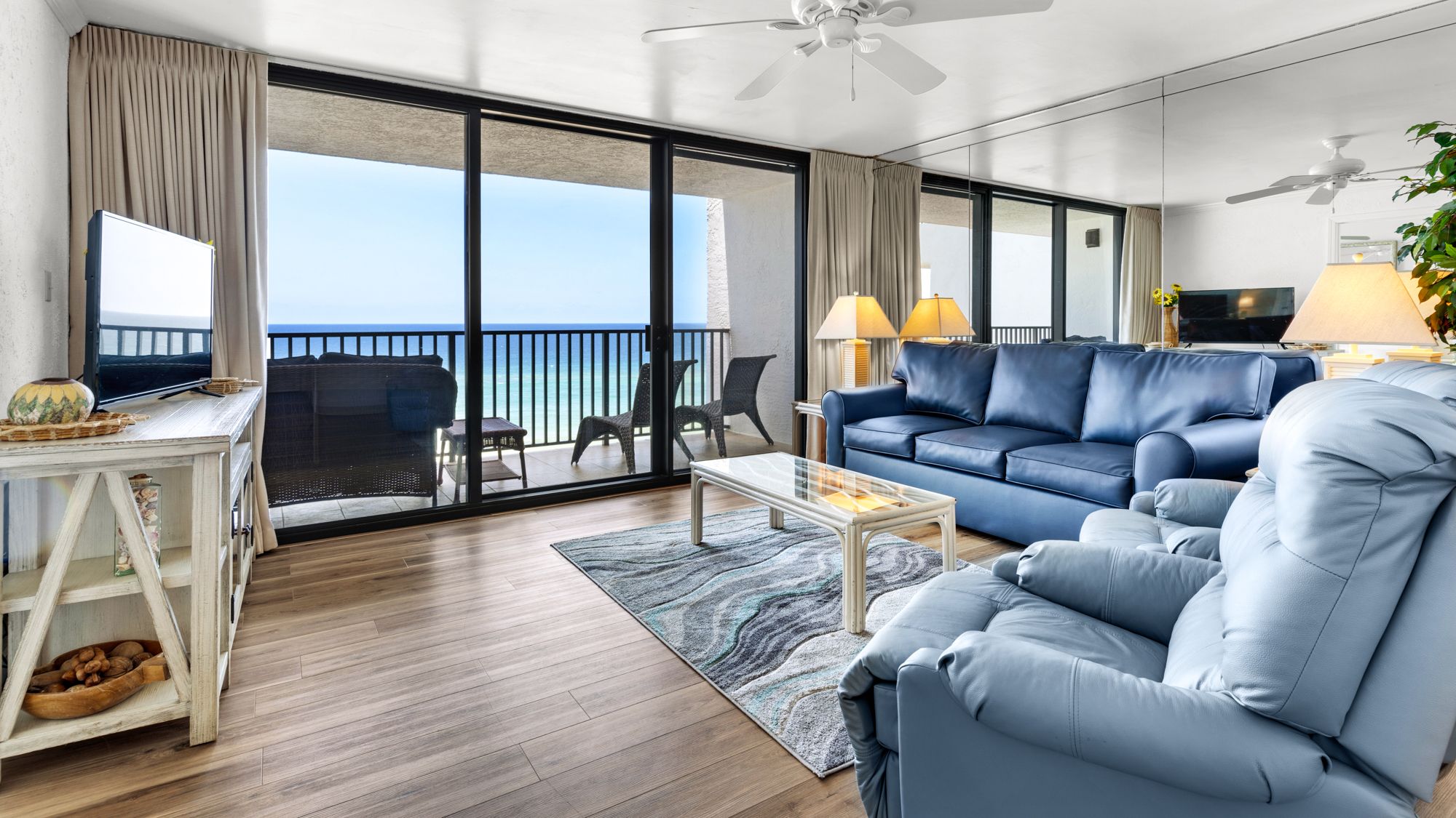 One Seagrove Place 607 Living Area