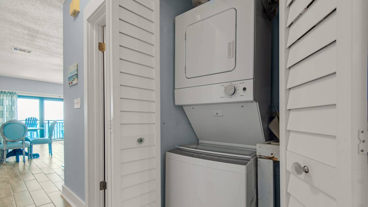 Palms A12 Laundry Palms A12 Laundry