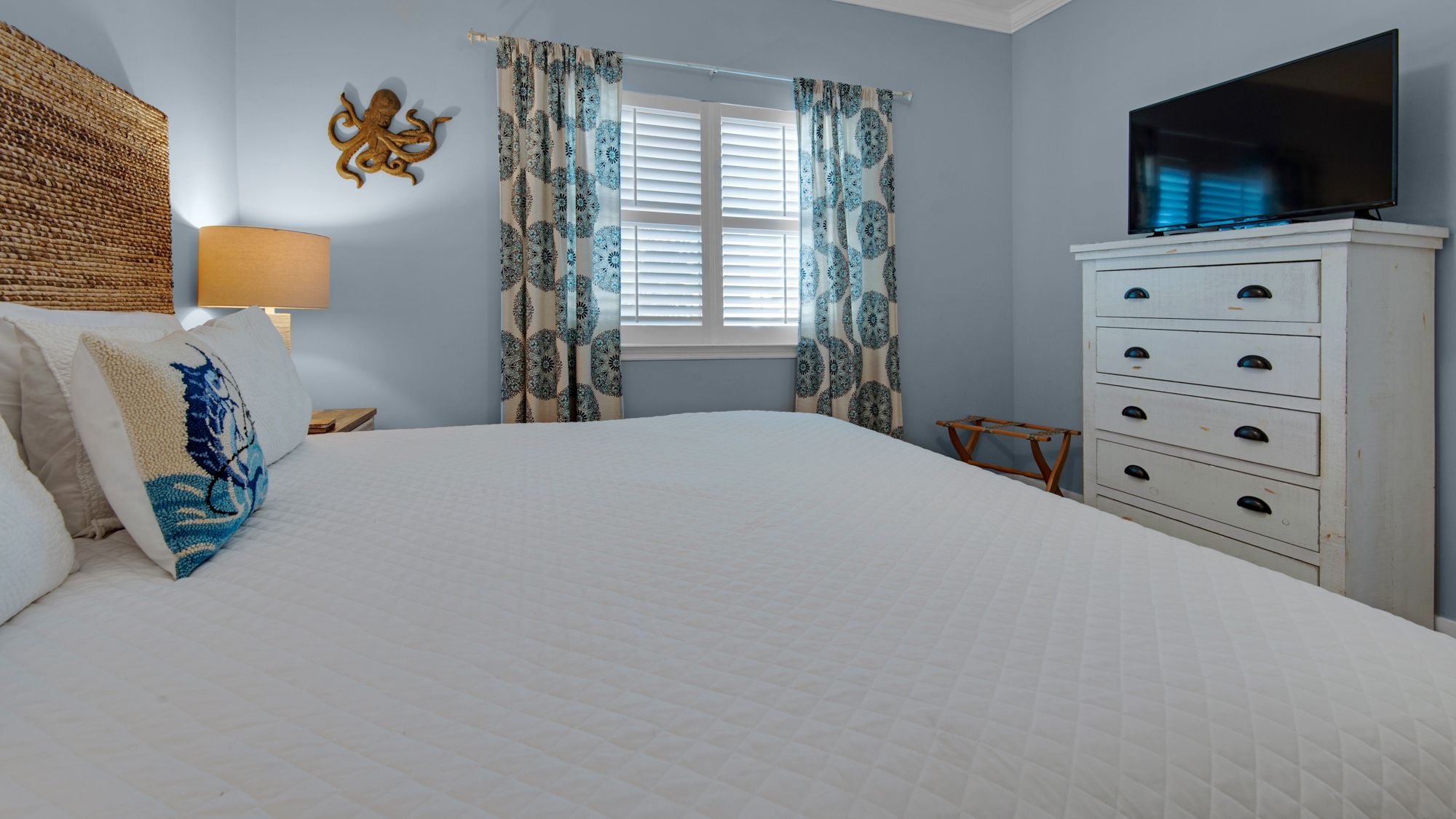 Palms A12 King Master Bedroom