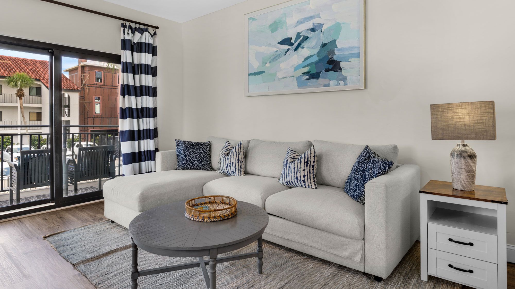 Palms B4 Living area