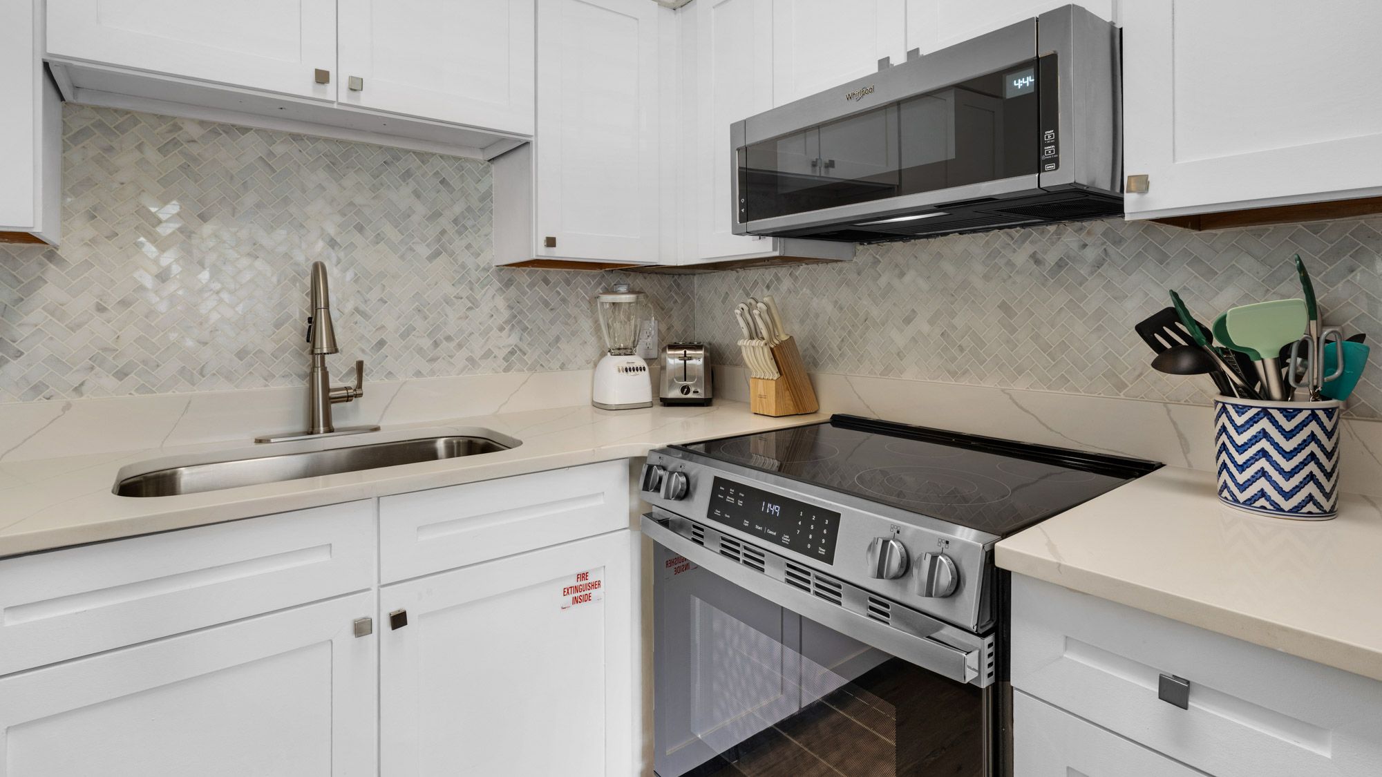 Palms B4 Kitchen Area