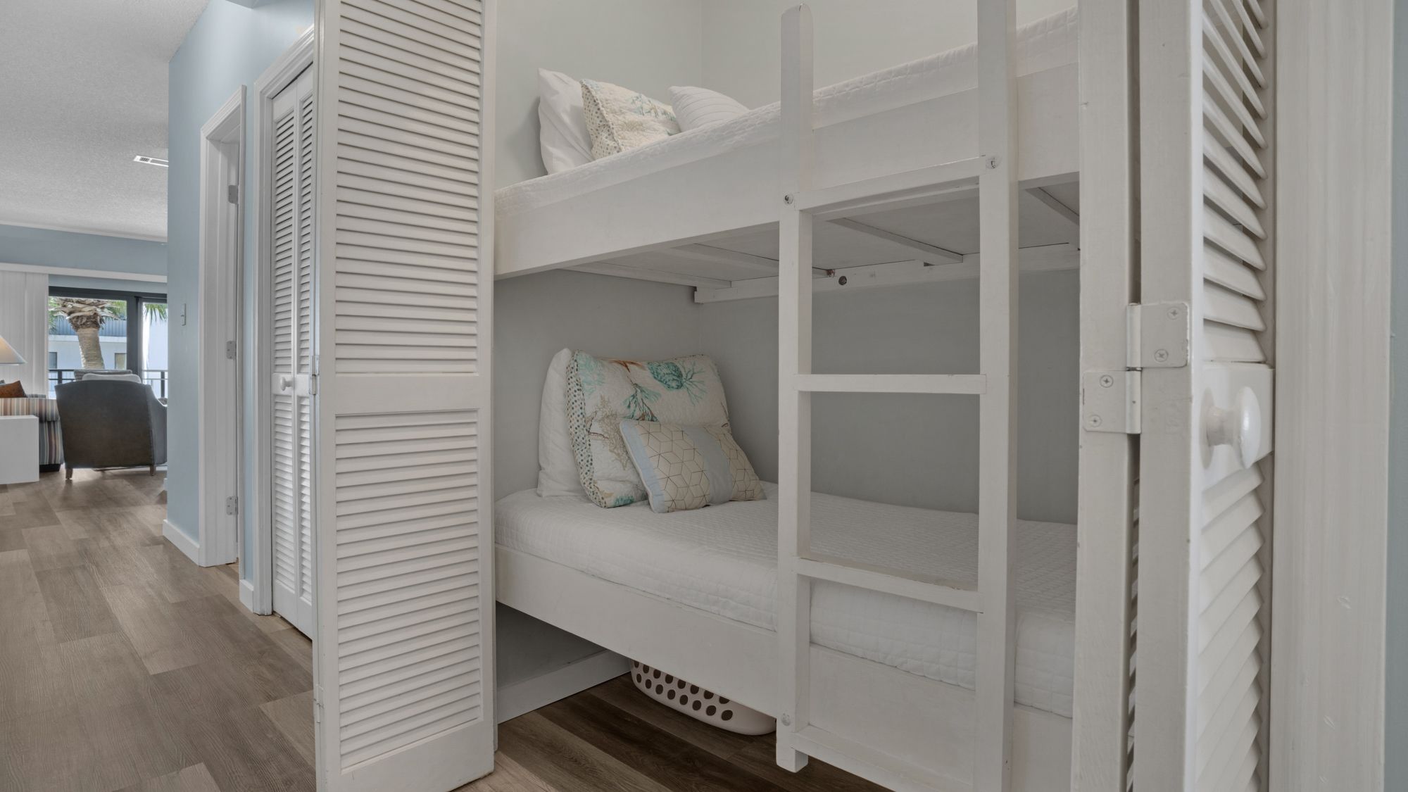 Palms B5 Built-in Bunk Beds