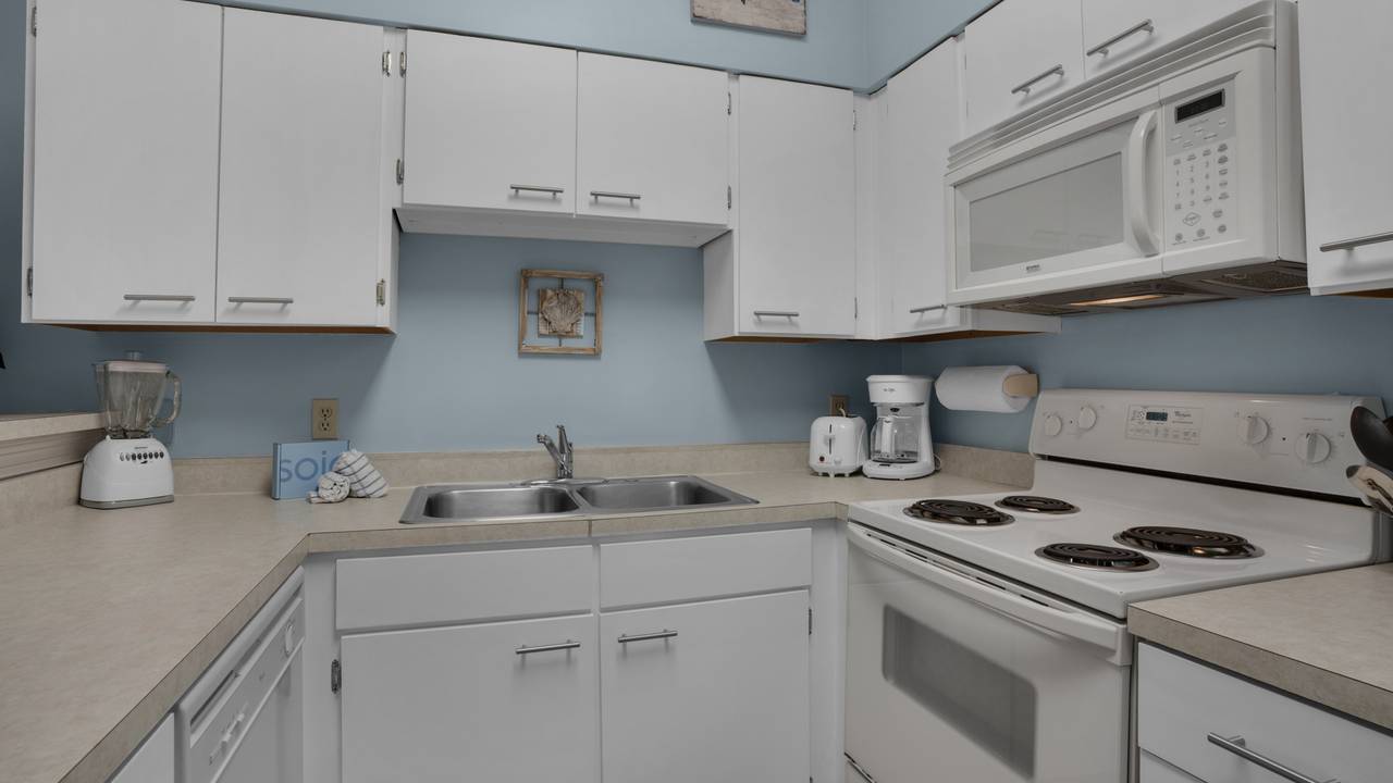 Palms B5 Kitchen Palms B5 Kitchen