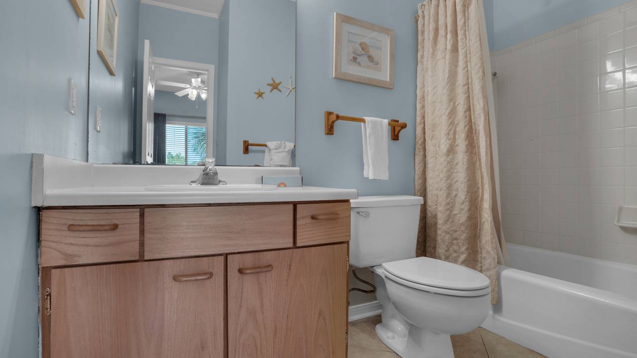 Palms B5 Private Bathroom Palms B5 Private Bathroom