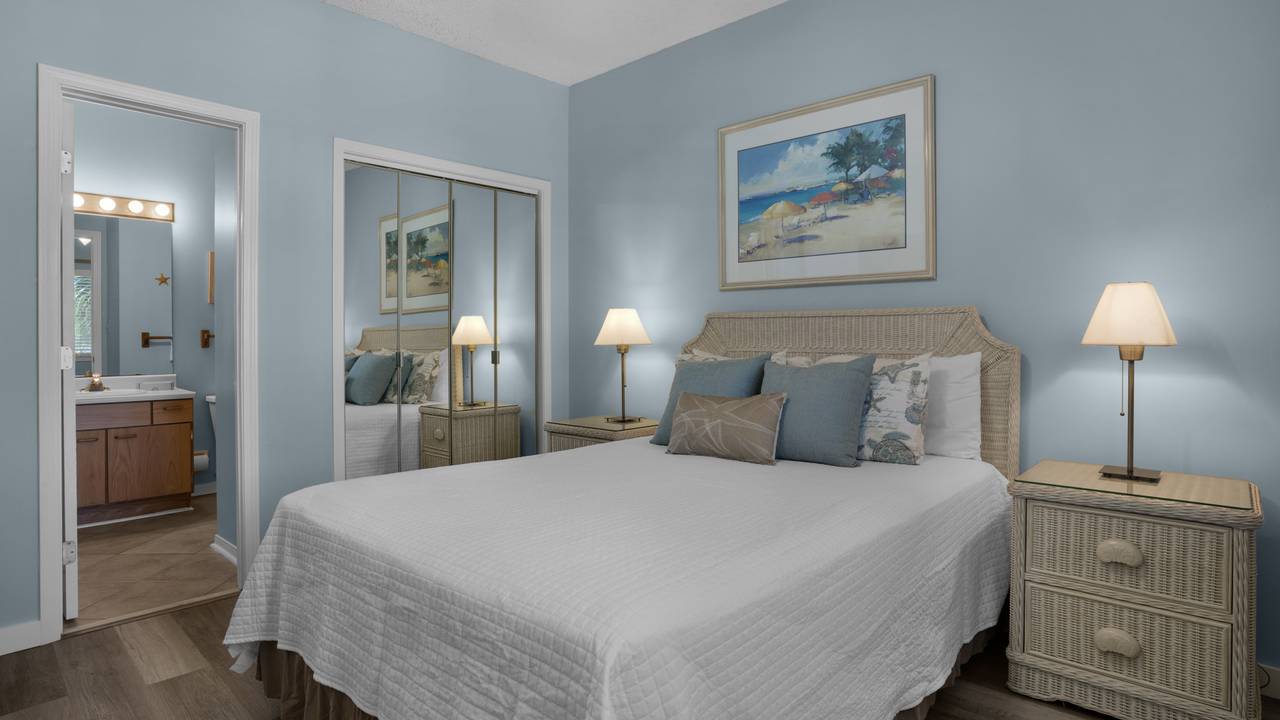 Palms B5 Queen Bedroom Palms B5 Queen Bedroom