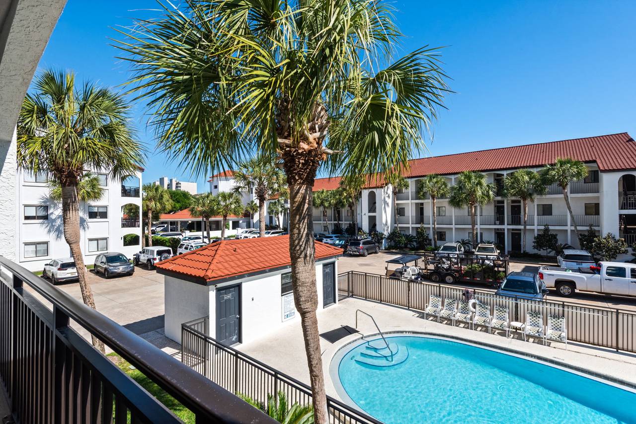 Palms B5 Balcony Palms B5 Balcony