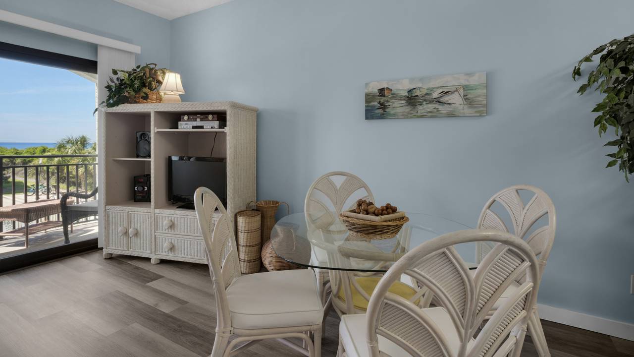 Palms B5 Main Area Palms B5 Main Area