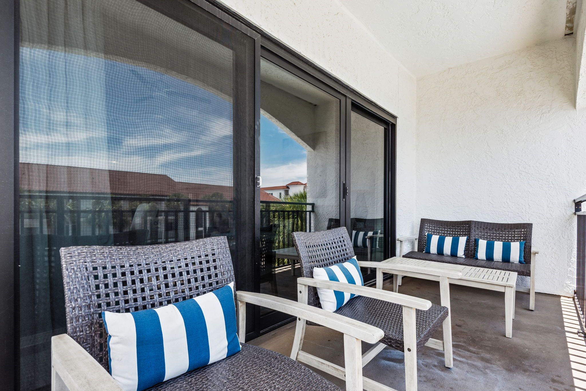 Palms B9 