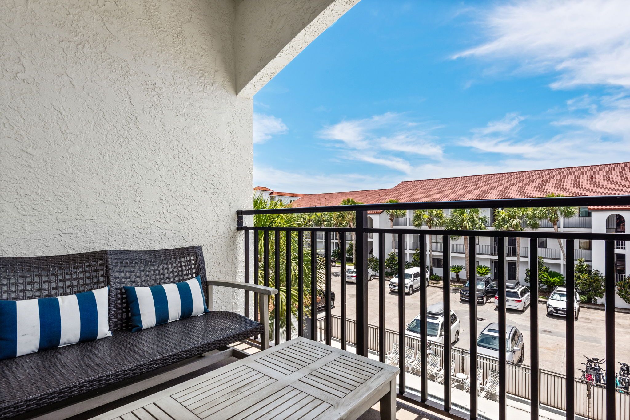 Palms B9 