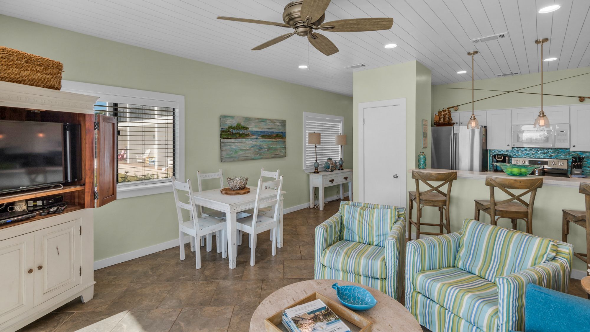 Palms C5 Living Area