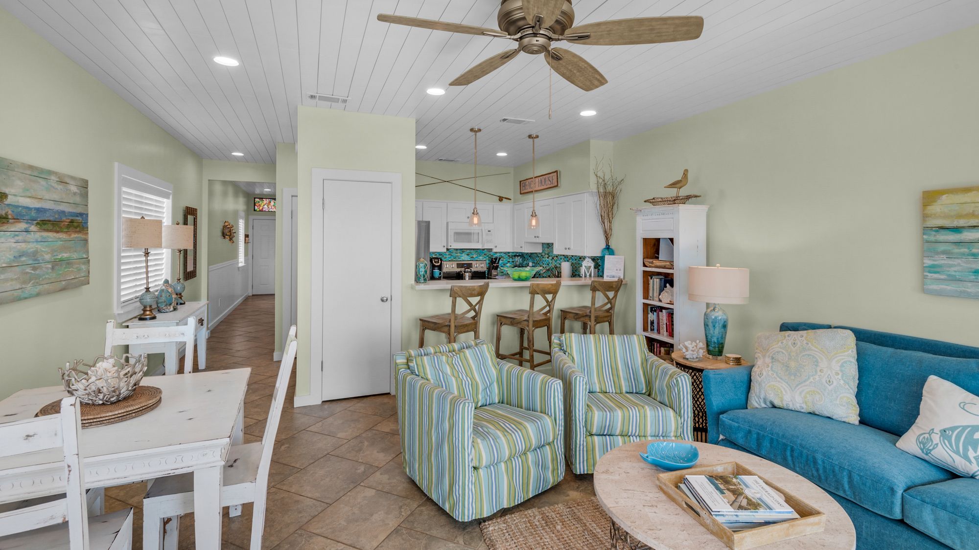 Palms C5 Living Area