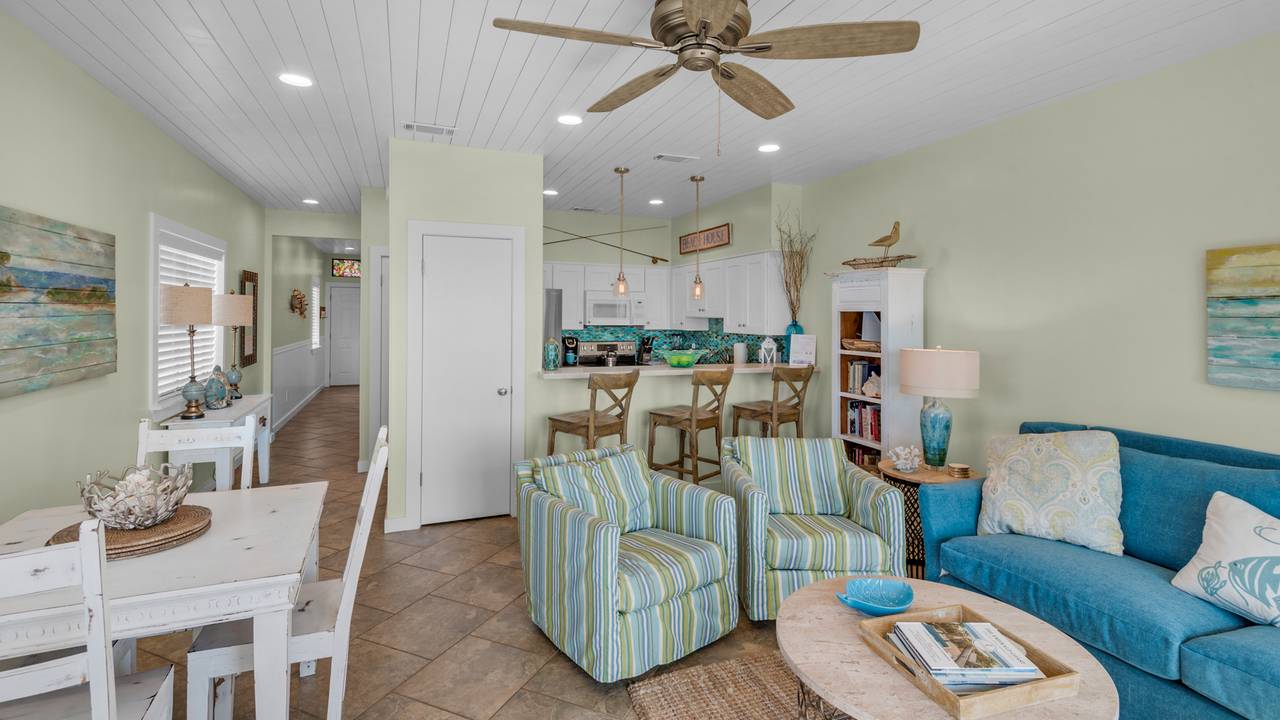 Palms C5 Living Area Palms C5 Living Area