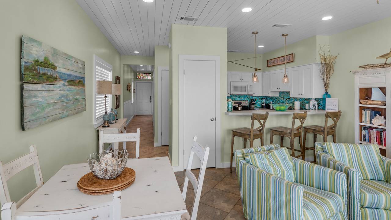 Palms C5 Living Area Palms C5 Living Area